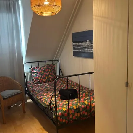 Entire Home, 3 Bedrooms Garden Strijp Within Ring Apartamento