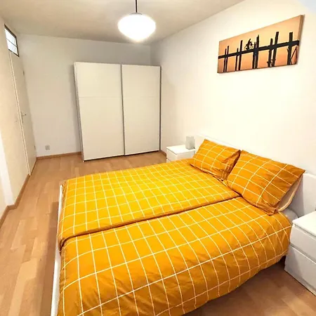 Entire Home, 3 Bedrooms Garden Strijp Within Ring *