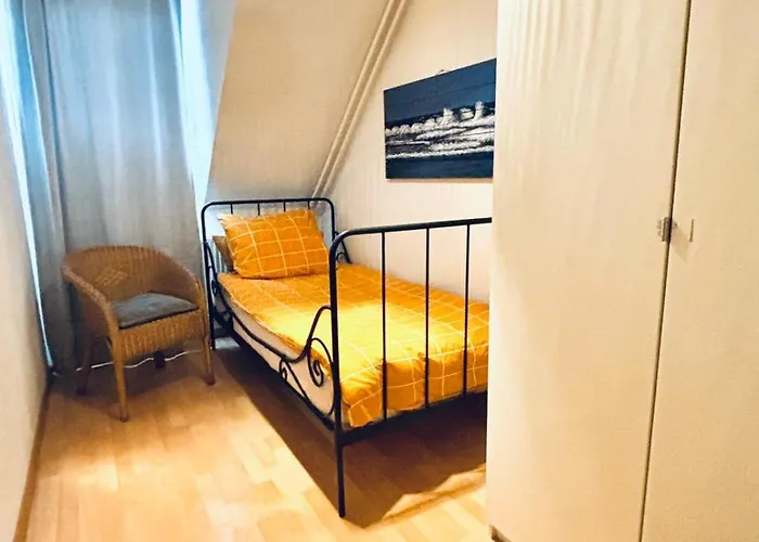 Διαμέρισμα Entire Home, 3 Bedrooms Garden Strijp Within Ring Αϊντχόφεν