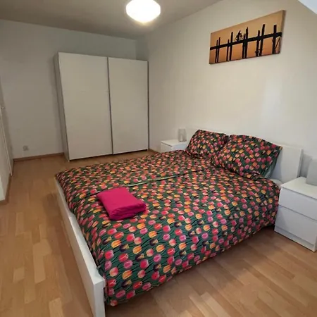 Entire Home, 3 Bedrooms Garden Strijp Within Ring Эйндховен